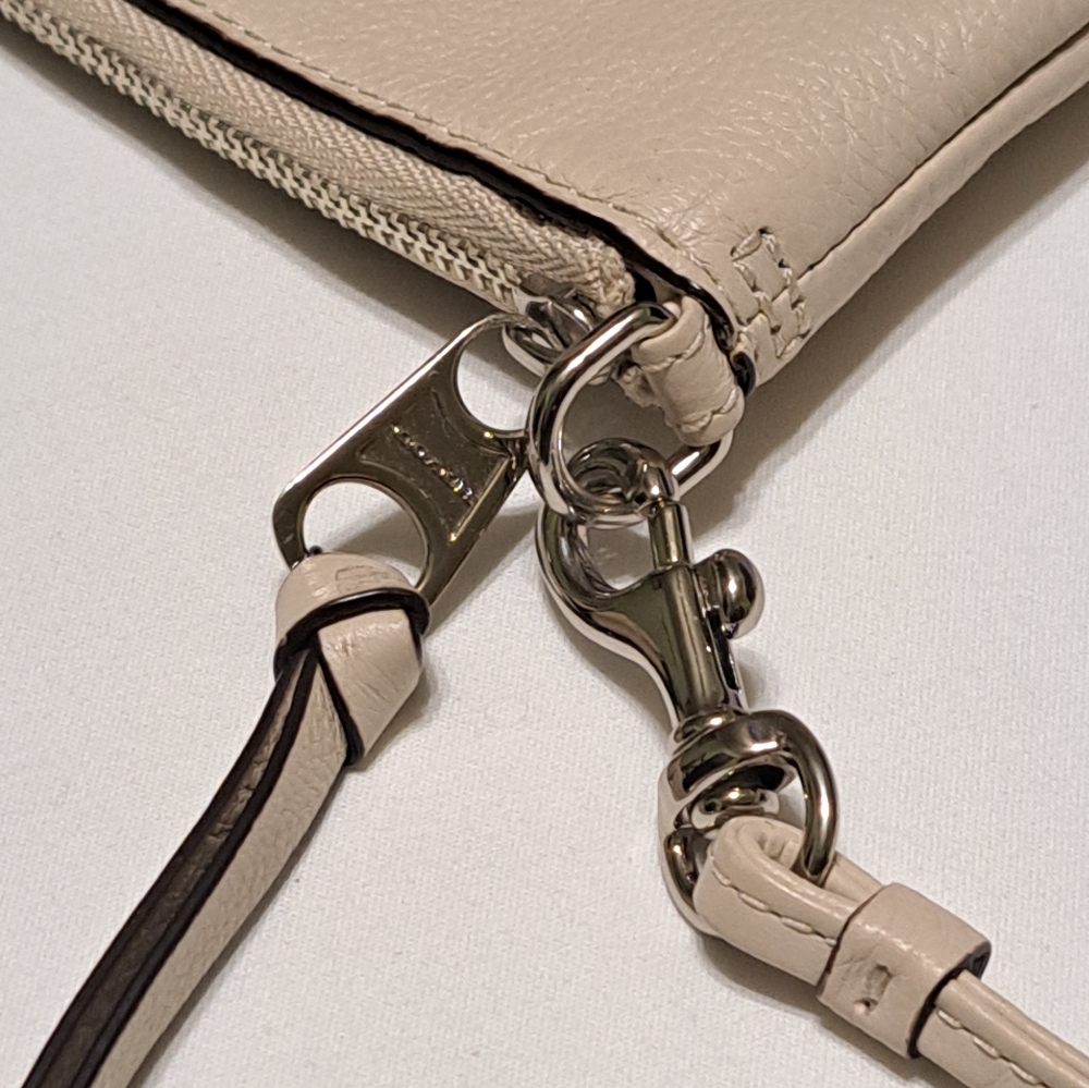 COACH Bleecker Daily Shoulder Bag Style 29461 in Ecru Leather EUC - Picture 15 of 16